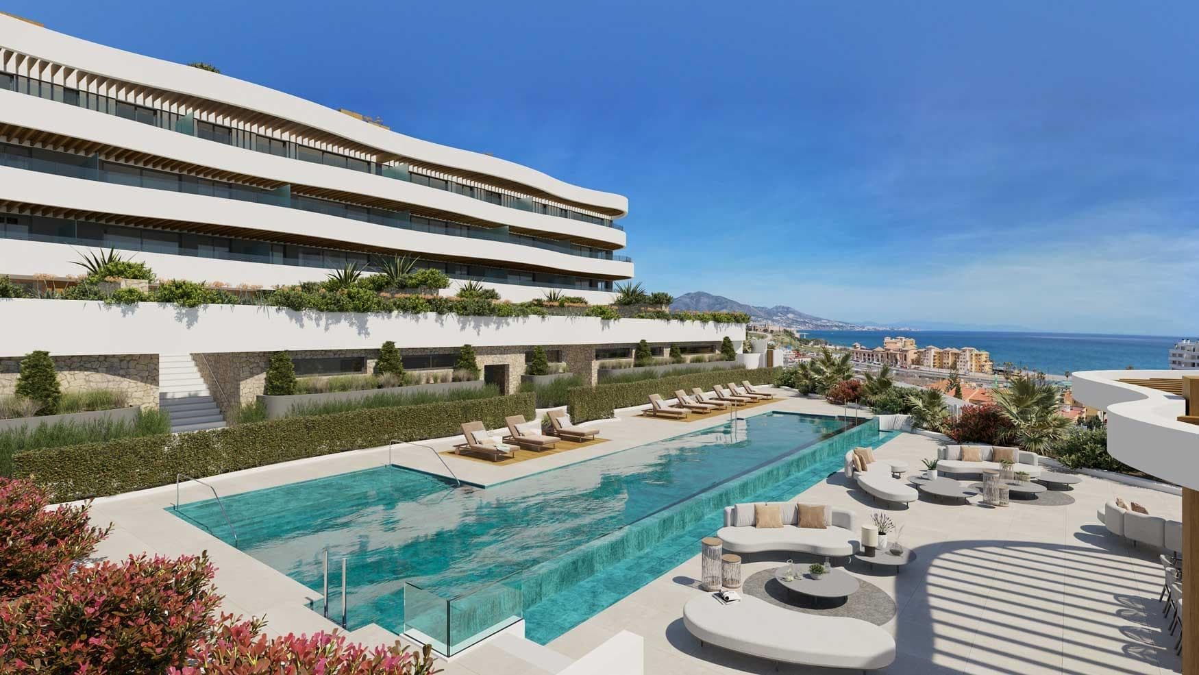 FLATS ON THE COSTA DEL SOL ONLY 3 MINUTES FROM THE BEACH