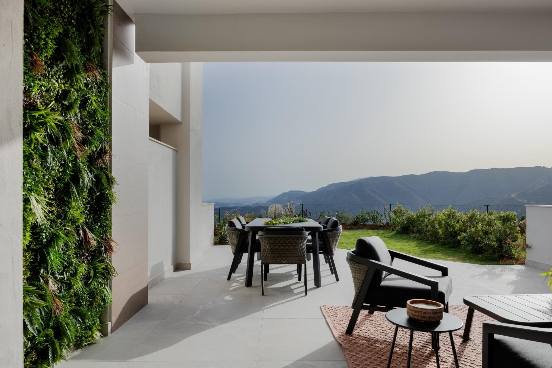NEW BUILD TOWNHOUSES IN ISTAN, NEAR MARBELLA