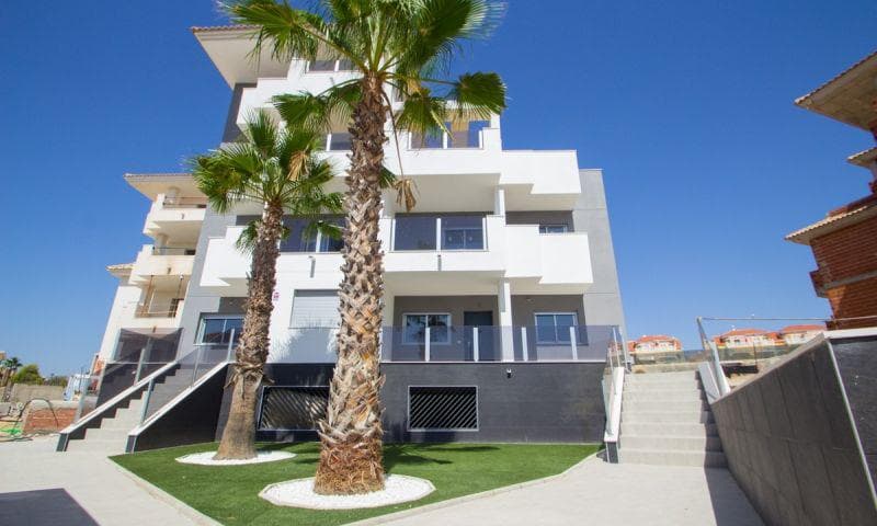 Magnificent apartment between the sea and the golf!