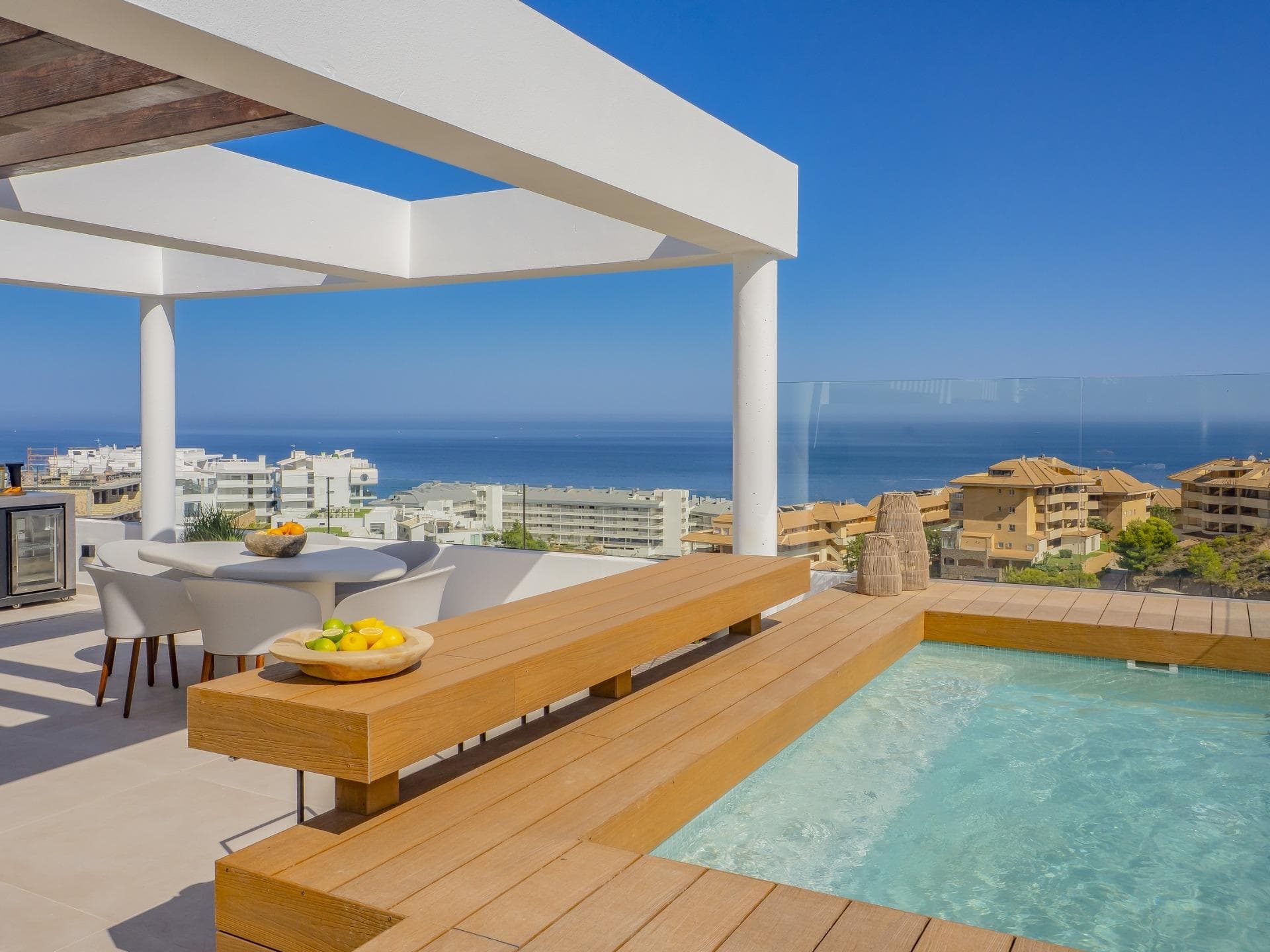 Luxurious New Build Townhouses with Sea Views in El Higuerón, Costa del Sol
