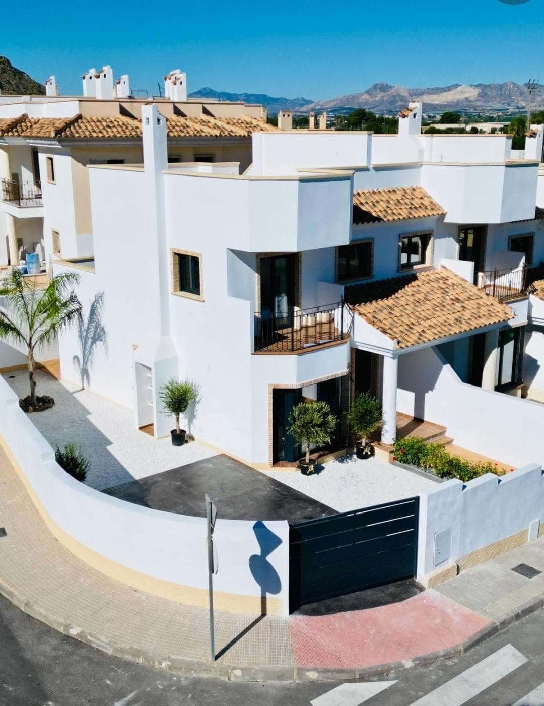 New Bungalows and Townhouses in Cox, Alicante