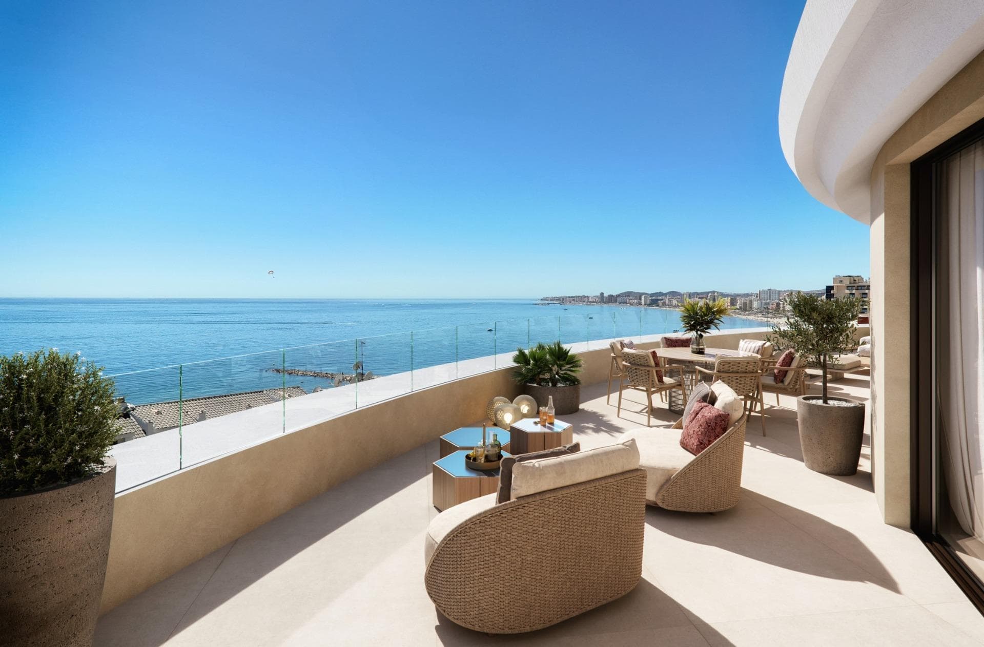 Luxury Sea View Apartments 100 m from the Beach in Carvajal, Fuengirola