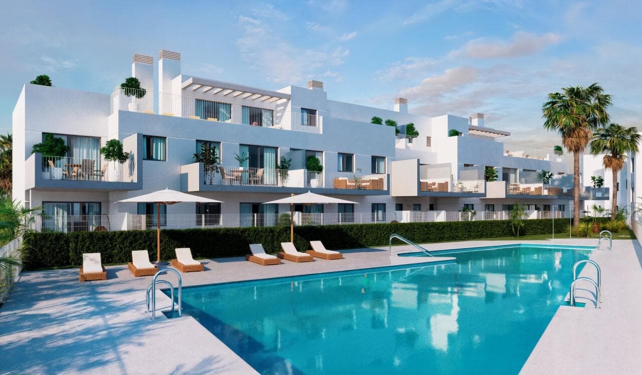 New Build Apartments at Baviera Golf in Vélez Málaga Just 1500 m from the Sea